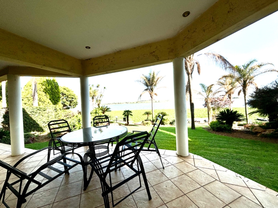 4 Bedroom Property for Sale in Bronkhorstbaai Gauteng