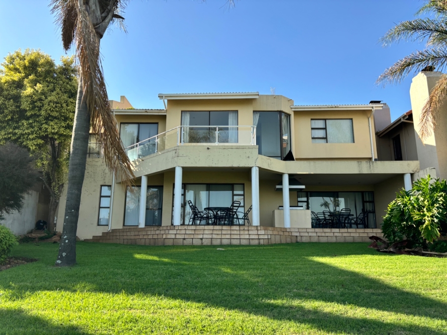 4 Bedroom Property for Sale in Bronkhorstbaai Gauteng