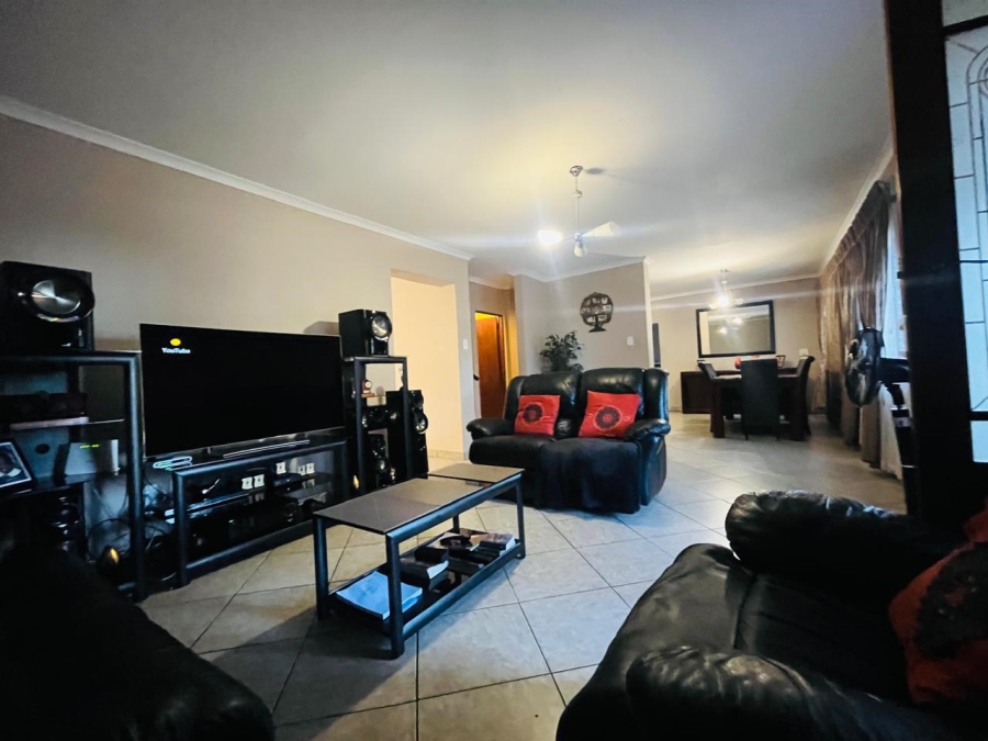 3 Bedroom Property for Sale in Ninapark Gauteng