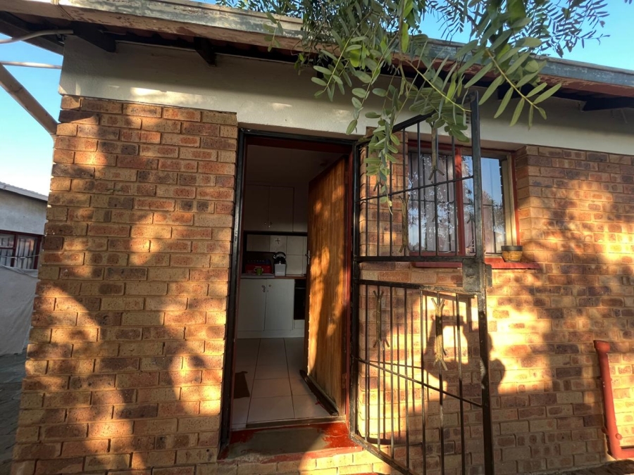 4 Bedroom Property for Sale in Eikenhof Gauteng