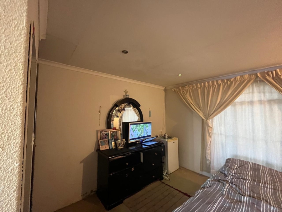 4 Bedroom Property for Sale in Eikenhof Gauteng