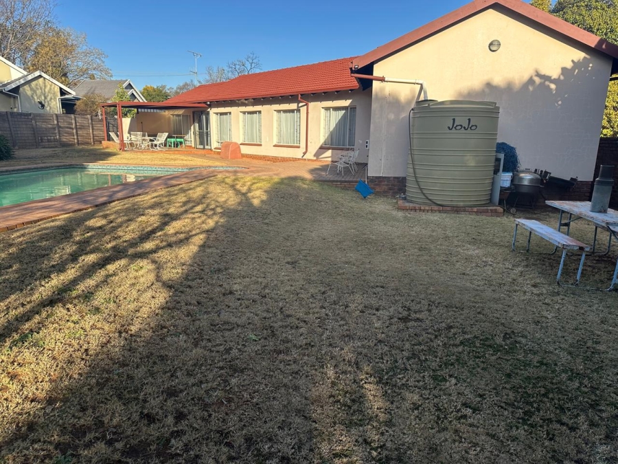 4 Bedroom Property for Sale in Wierda Park Gauteng