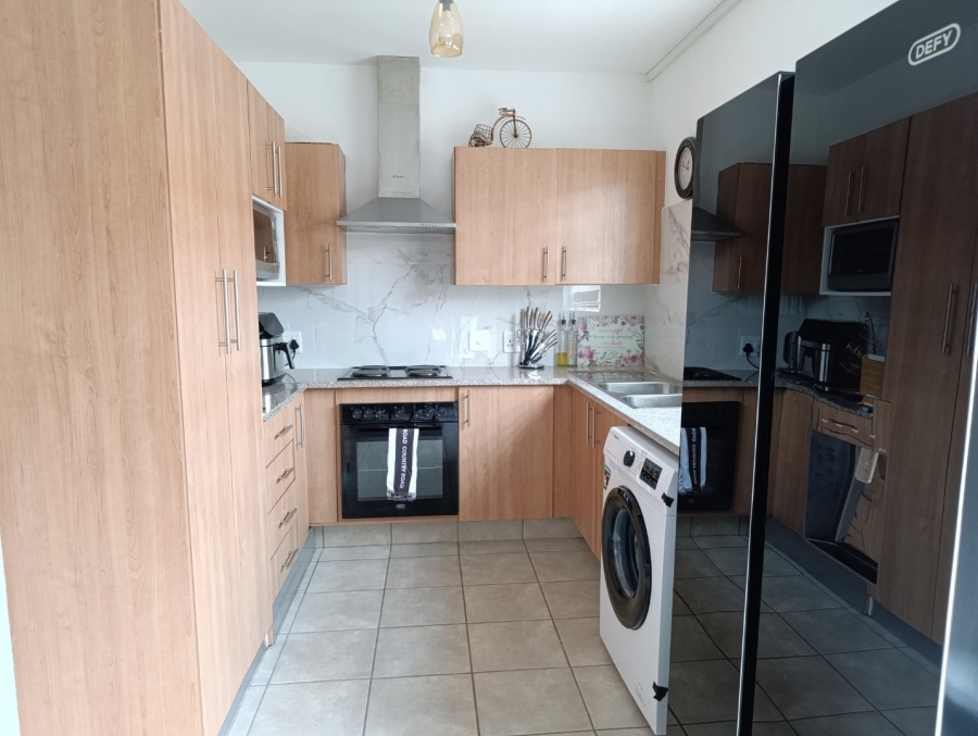 To Let 3 Bedroom Property for Rent in Kosmosdal Gauteng