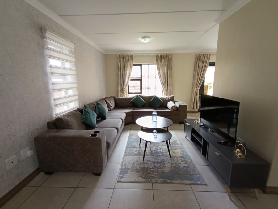 To Let 3 Bedroom Property for Rent in Amberfield Gauteng