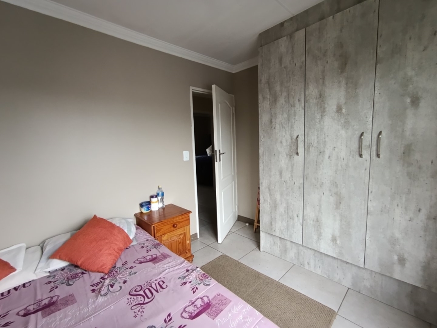 To Let 3 Bedroom Property for Rent in Amberfield Gauteng