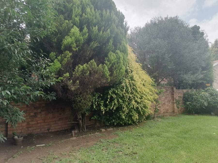 To Let 3 Bedroom Property for Rent in Northwold Gauteng