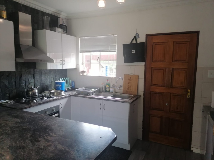 To Let 3 Bedroom Property for Rent in Northwold Gauteng