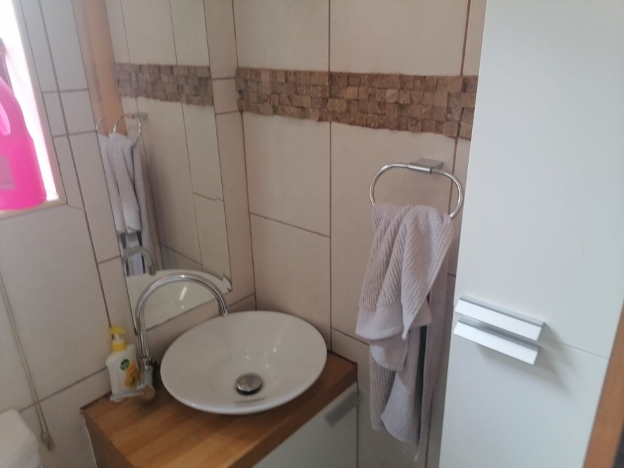 To Let 3 Bedroom Property for Rent in Northwold Gauteng