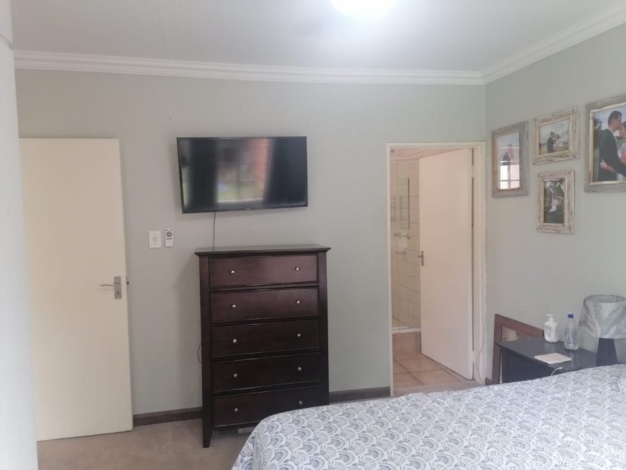 To Let 3 Bedroom Property for Rent in Northwold Gauteng