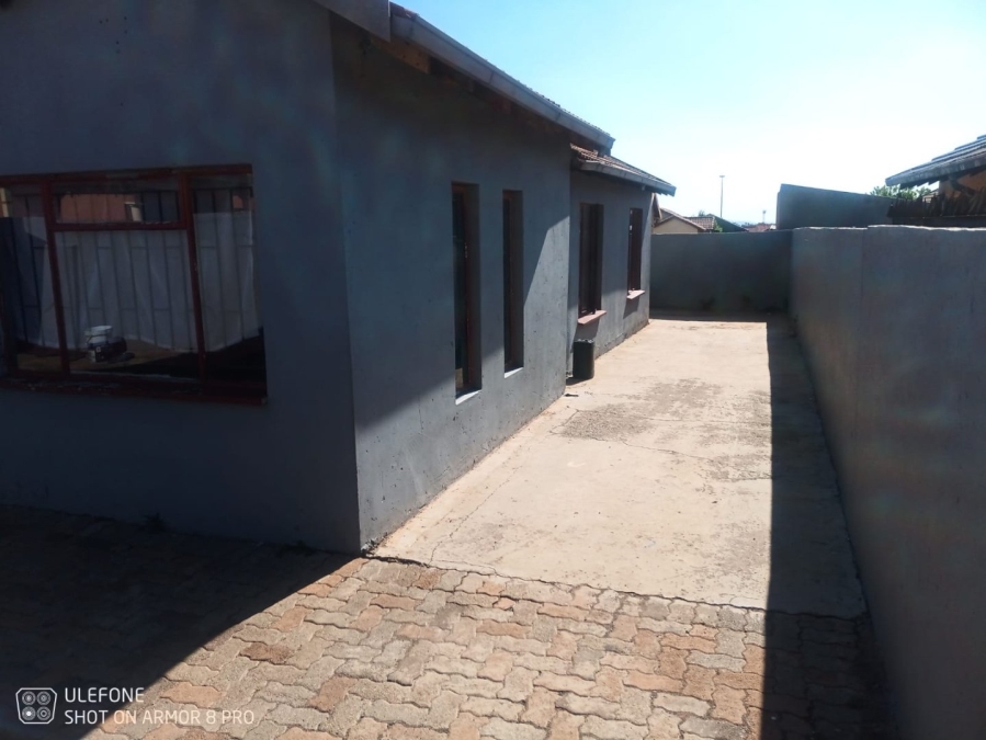 To Let 3 Bedroom Property for Rent in Dawn Park Gauteng