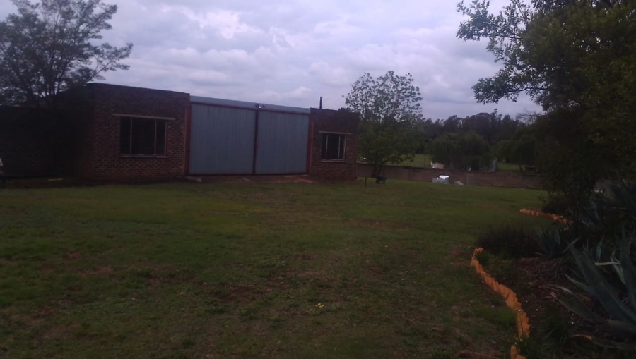 4 Bedroom Property for Sale in Lochvaal Gauteng