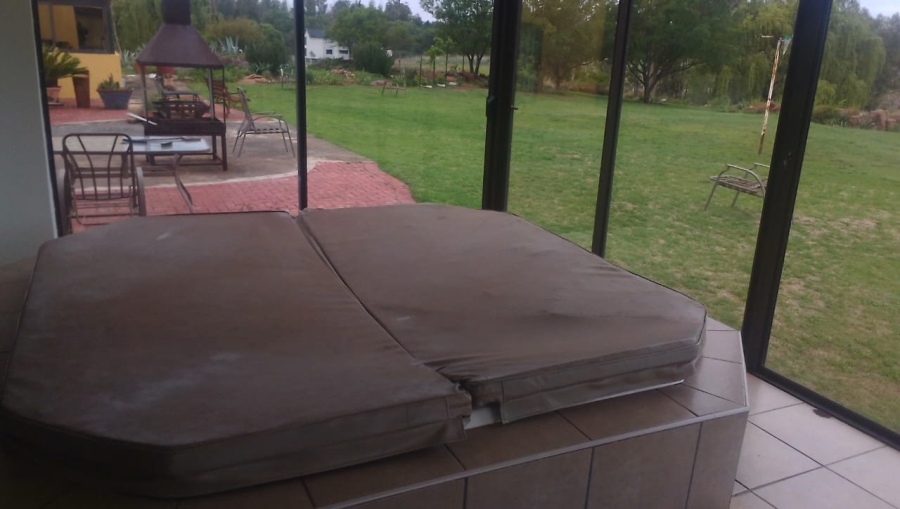 4 Bedroom Property for Sale in Lochvaal Gauteng