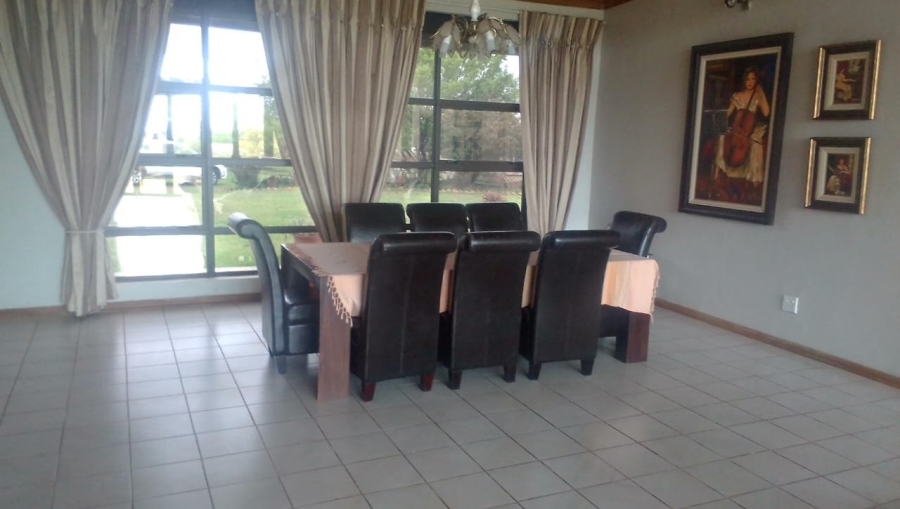 4 Bedroom Property for Sale in Lochvaal Gauteng