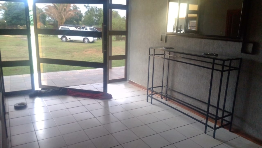 4 Bedroom Property for Sale in Lochvaal Gauteng