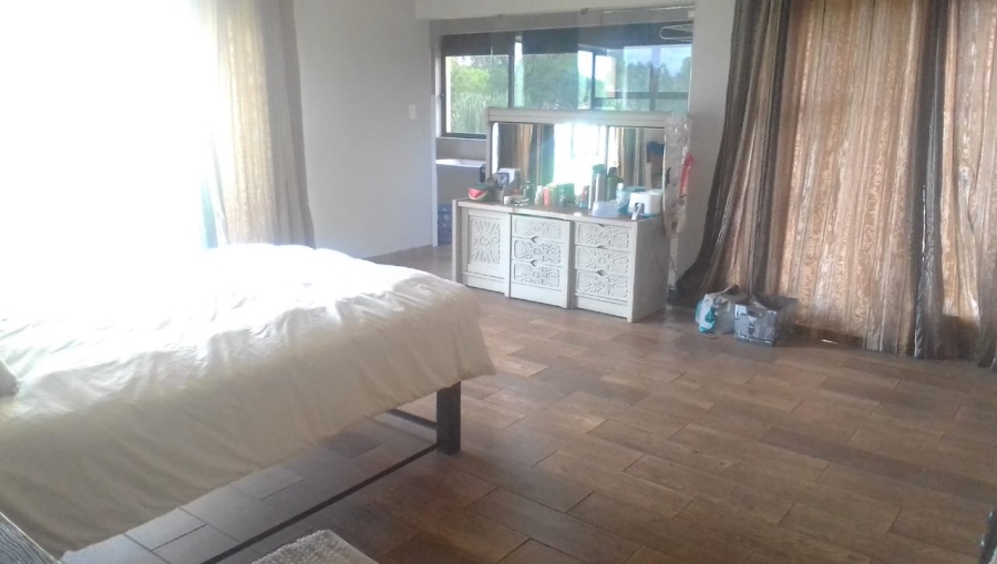 4 Bedroom Property for Sale in Lochvaal Gauteng