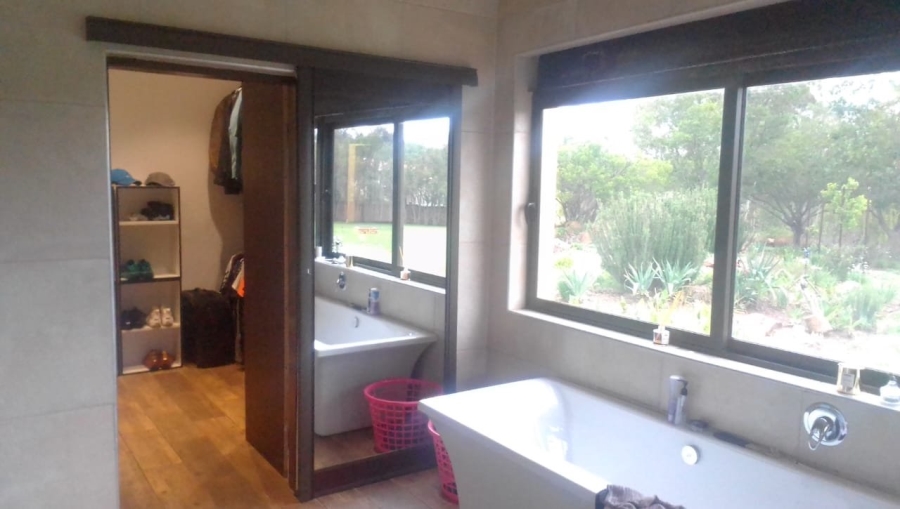 4 Bedroom Property for Sale in Lochvaal Gauteng