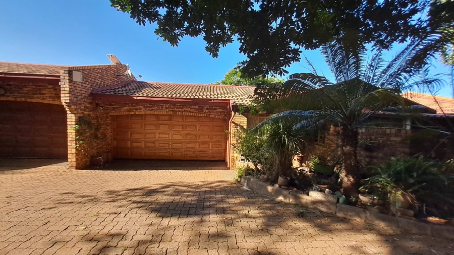 2 Bedroom Property for Sale in Amandasig Gauteng