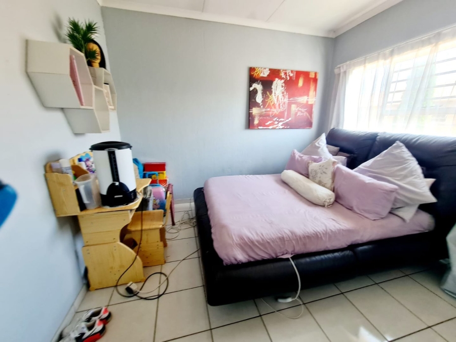 3 Bedroom Property for Sale in Heuwelsig Estate Gauteng