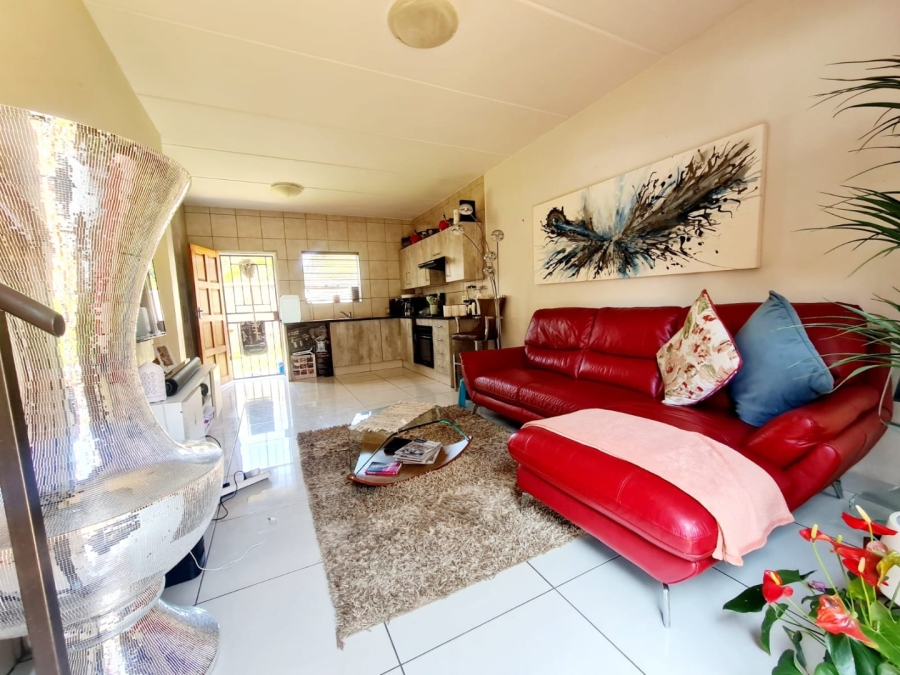 3 Bedroom Property for Sale in Heuwelsig Estate Gauteng