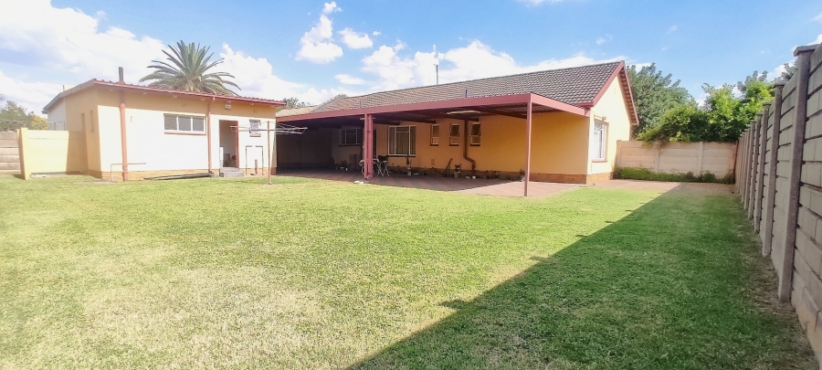 3 Bedroom Property for Sale in Vanderbijlpark SE 6 Gauteng