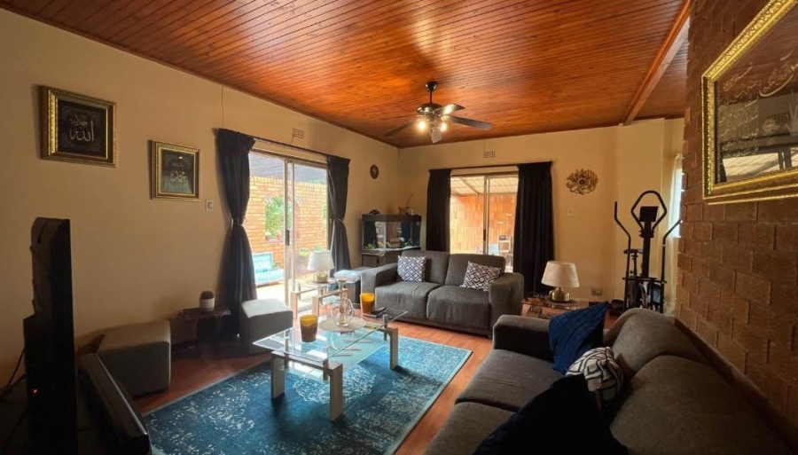 4 Bedroom Property for Sale in Suideroord Gauteng