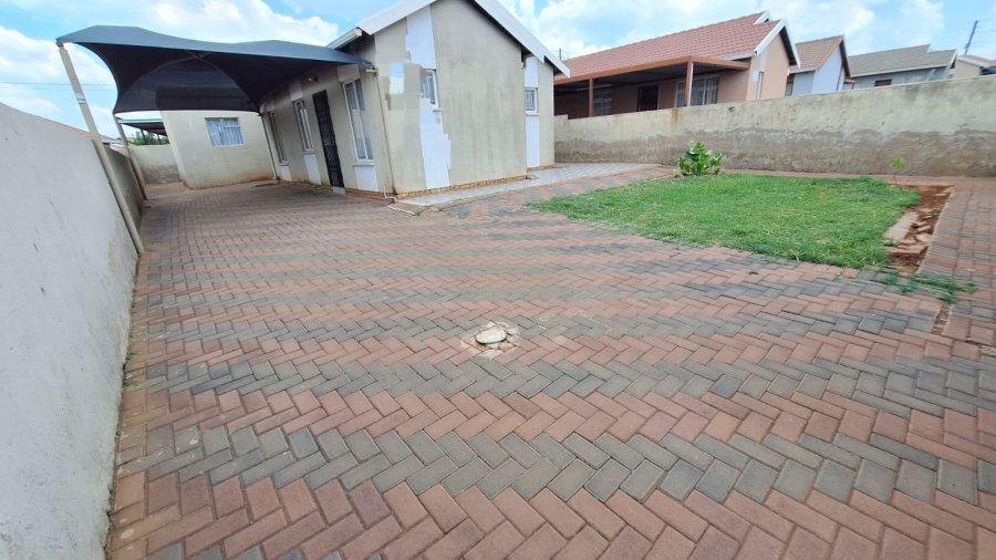 3 Bedroom Property for Sale in Mahube Valley Gauteng