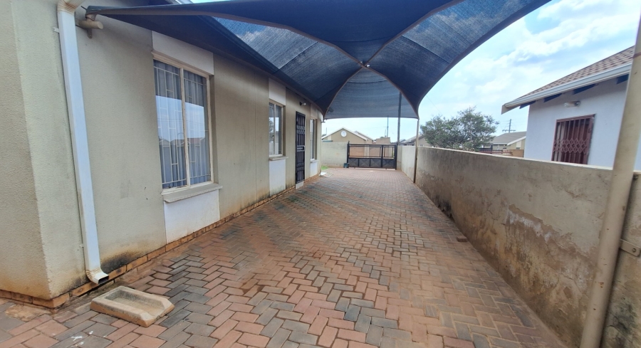 3 Bedroom Property for Sale in Mahube Valley Gauteng