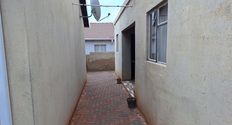 3 Bedroom Property for Sale in Mahube Valley Gauteng