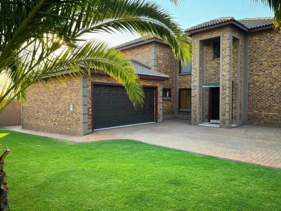 4 Bedroom Property for Sale in Glen Eagle Estate Gauteng