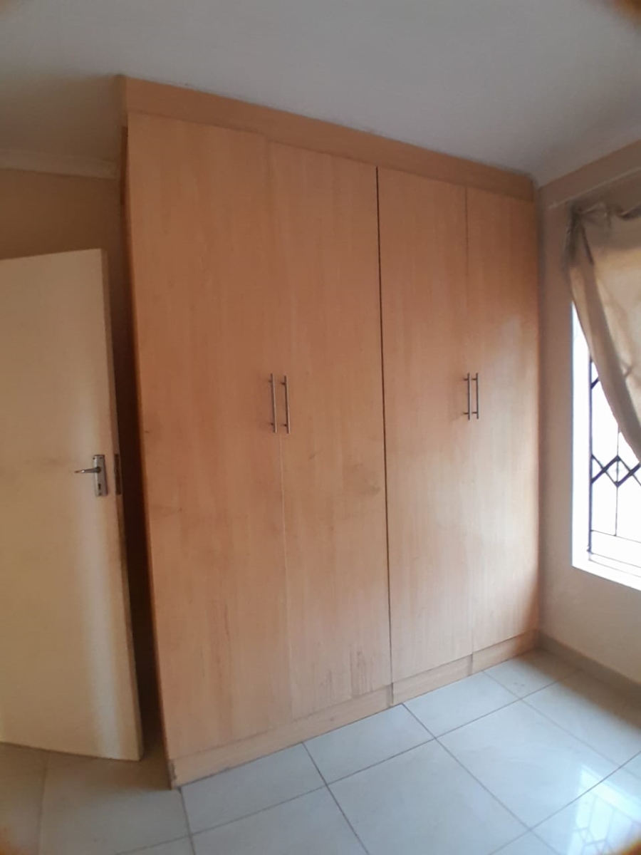 2 Bedroom Property for Sale in Nkwe Estate Gauteng