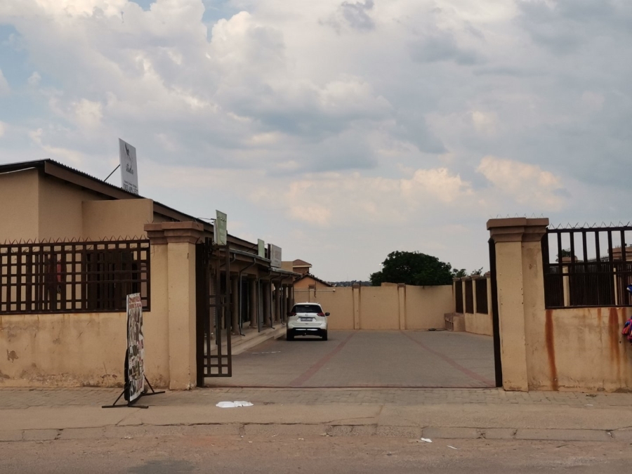 To Let commercial Property for Rent in Soshanguve FF Gauteng