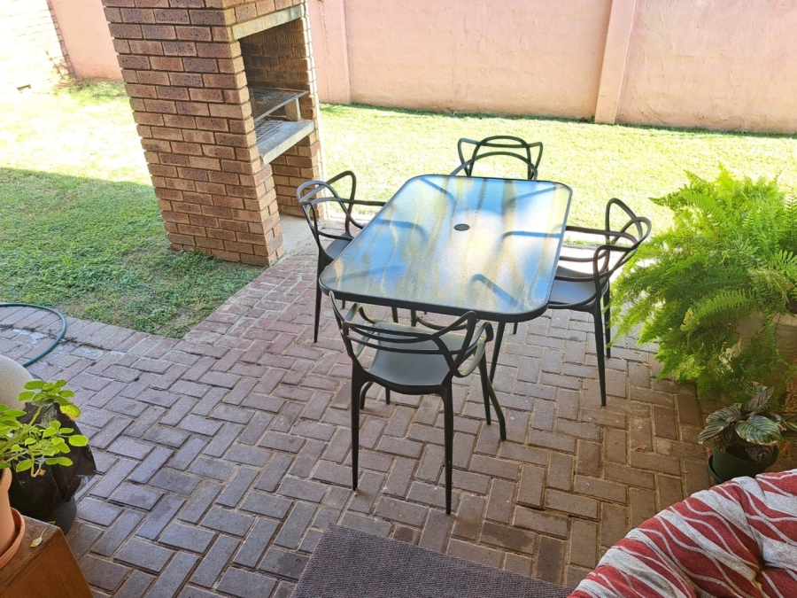 2 Bedroom Property for Sale in Montana Gauteng