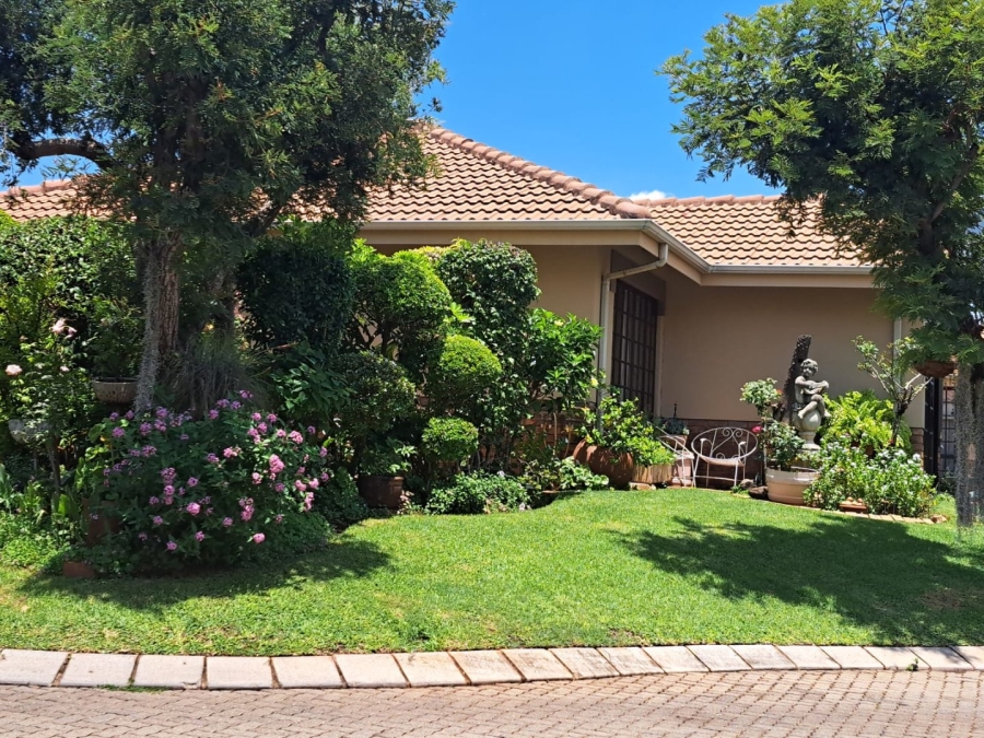 2 Bedroom Property for Sale in Montana Tuine Gauteng