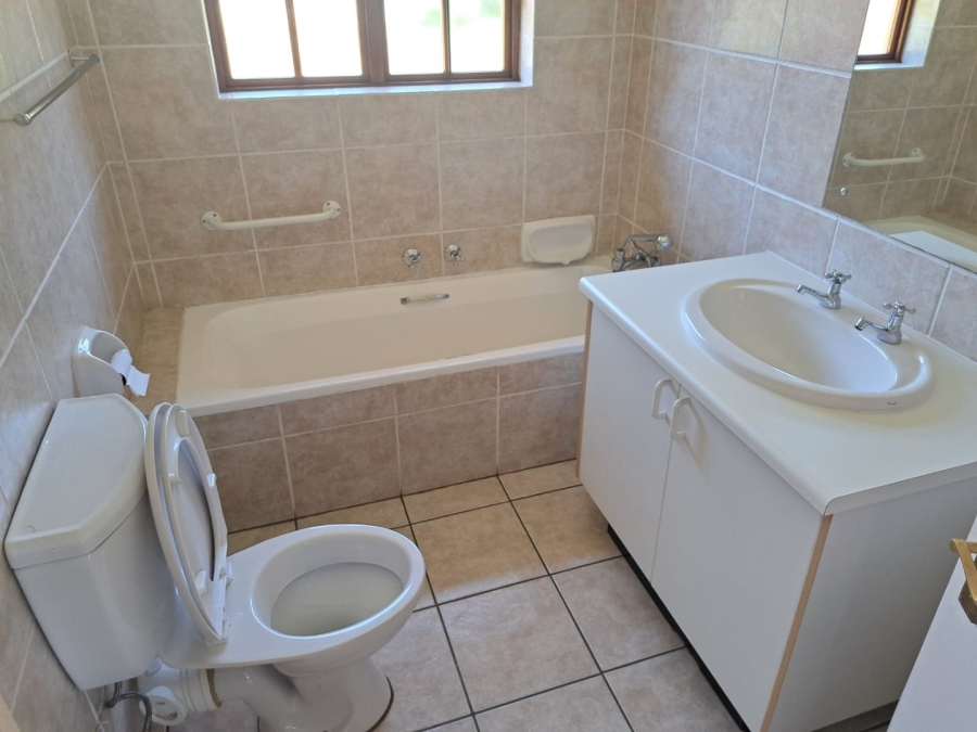 2 Bedroom Property for Sale in Montana Tuine Gauteng