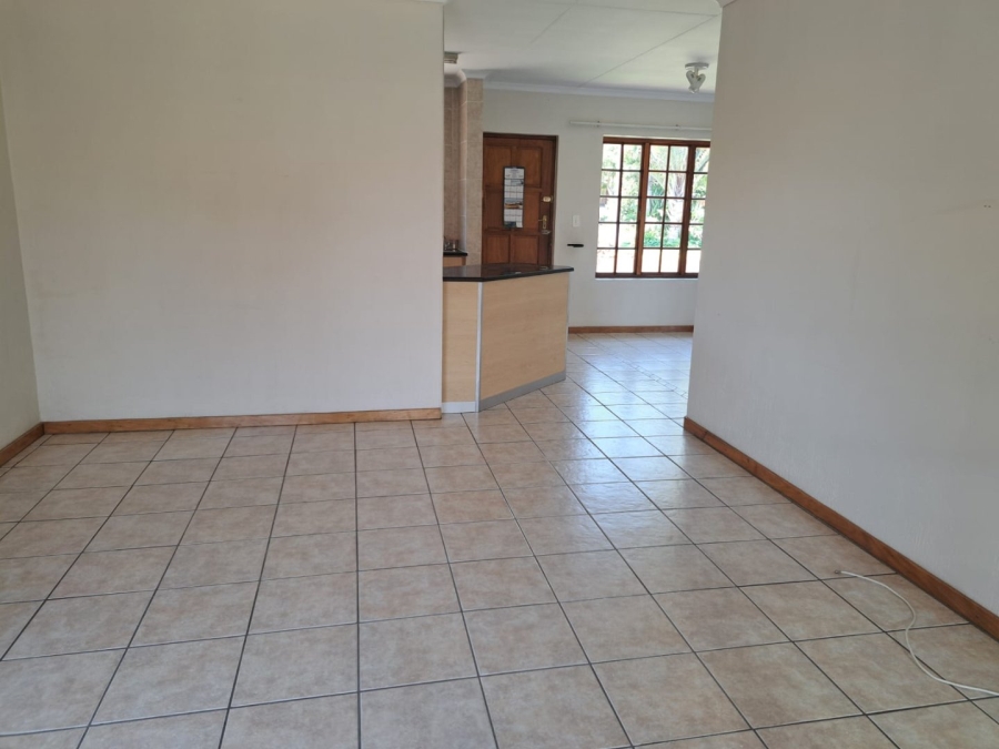 2 Bedroom Property for Sale in Montana Tuine Gauteng