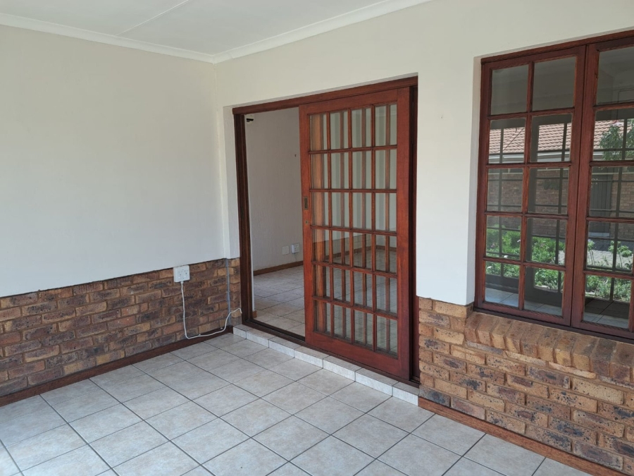 2 Bedroom Property for Sale in Montana Tuine Gauteng