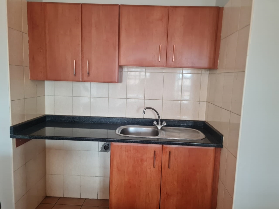 To Let 2 Bedroom Property for Rent in Lenasia Ext 1 Gauteng