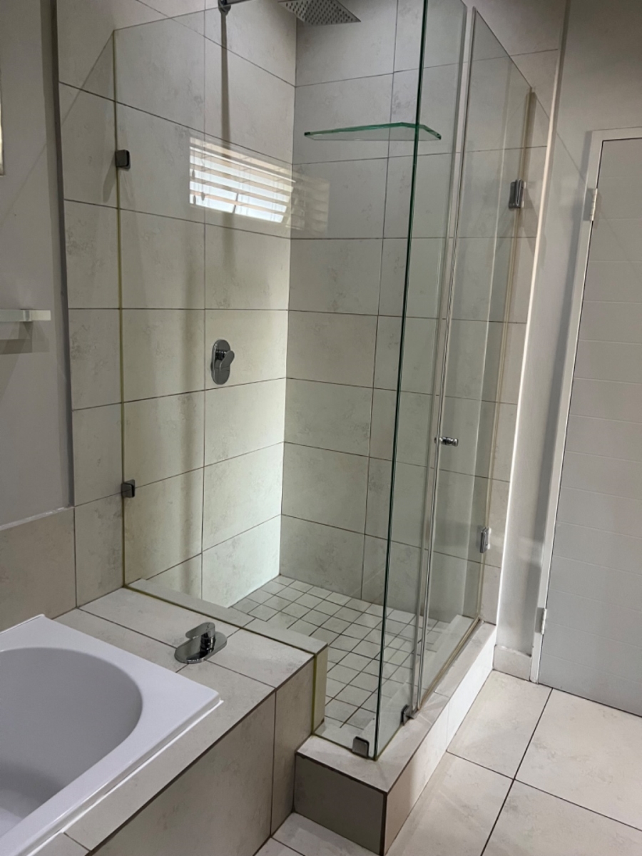 To Let 2 Bedroom Property for Rent in Sandown Gauteng