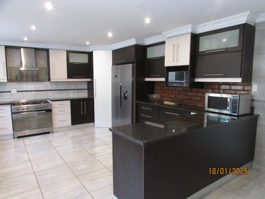 3 Bedroom Property for Sale in Terenure Gauteng