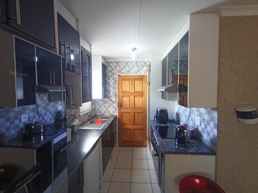 2 Bedroom Property for Sale in Palm Springs Gauteng