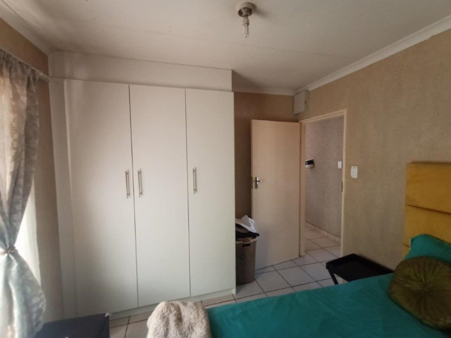 2 Bedroom Property for Sale in Palm Springs Gauteng