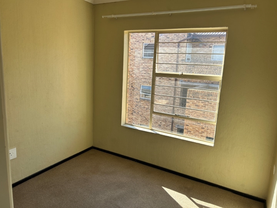 2 Bedroom Property for Sale in Honeypark Gauteng