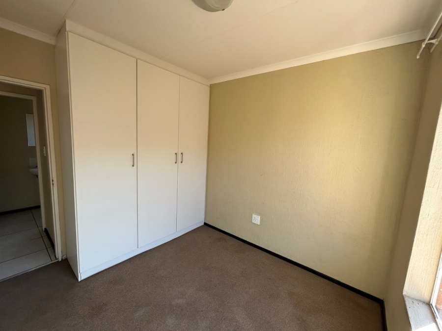 2 Bedroom Property for Sale in Honeypark Gauteng