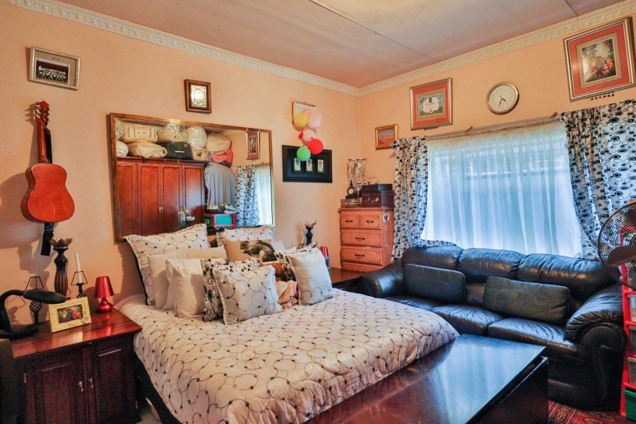 4 Bedroom Property for Sale in Bezuidenhout Valley Gauteng