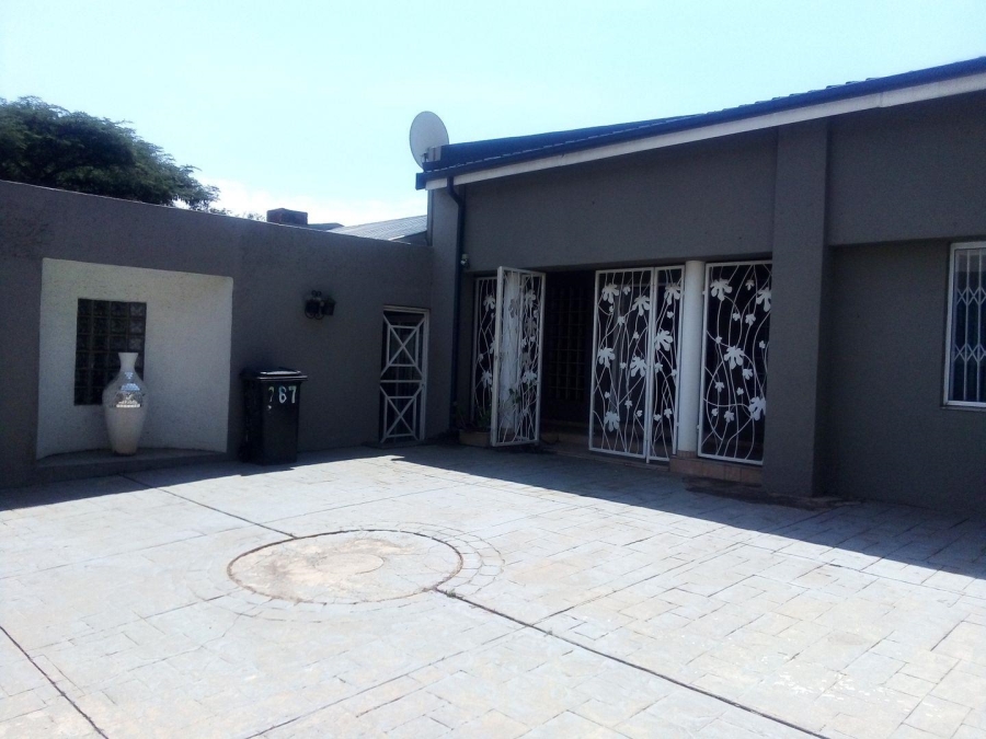 5 Bedroom Property for Sale in Kensington Gauteng