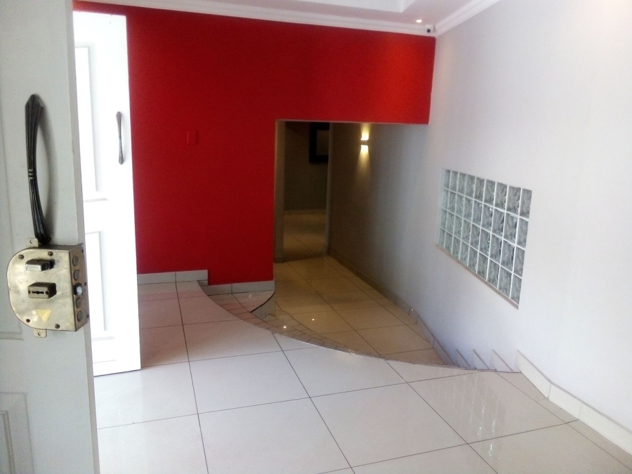 5 Bedroom Property for Sale in Kensington Gauteng