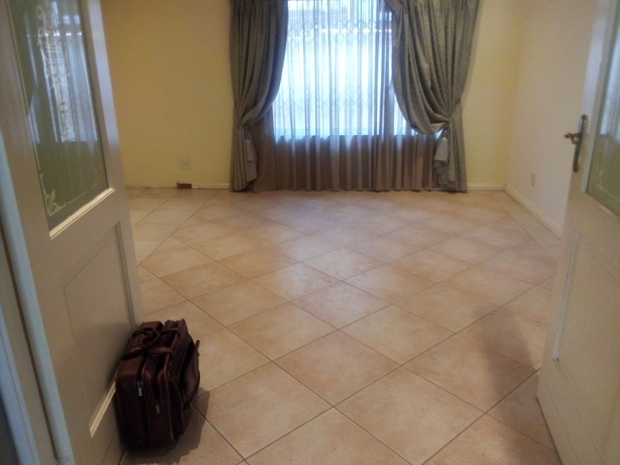 5 Bedroom Property for Sale in Kensington Gauteng