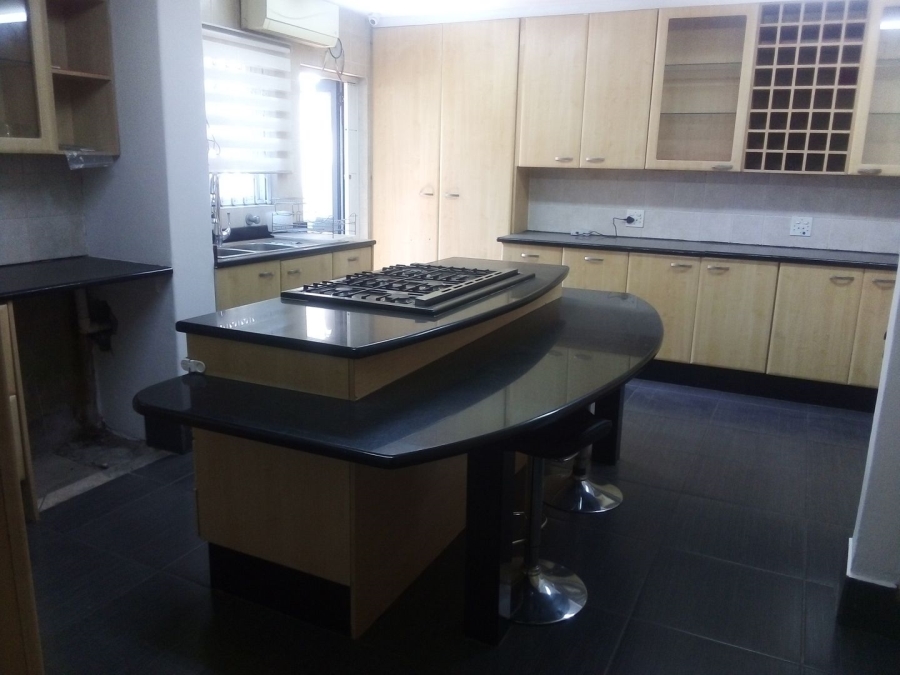 5 Bedroom Property for Sale in Kensington Gauteng