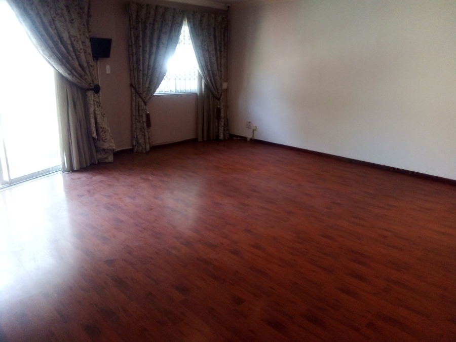 5 Bedroom Property for Sale in Kensington Gauteng