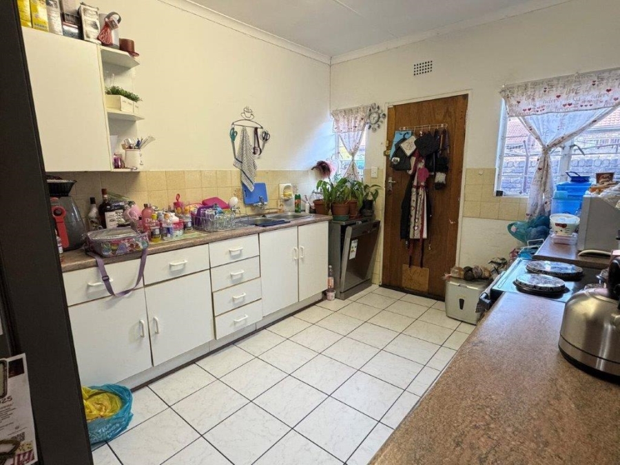 3 Bedroom Property for Sale in Birchleigh North Gauteng